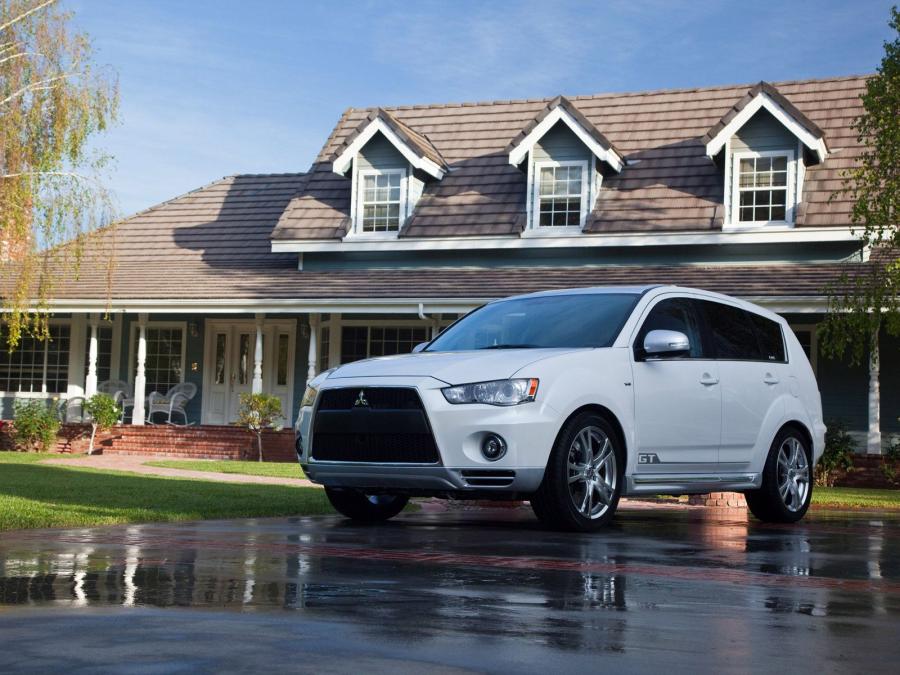  Mitsubishi Outlander GT 2010 года  (фото 19 из 91)